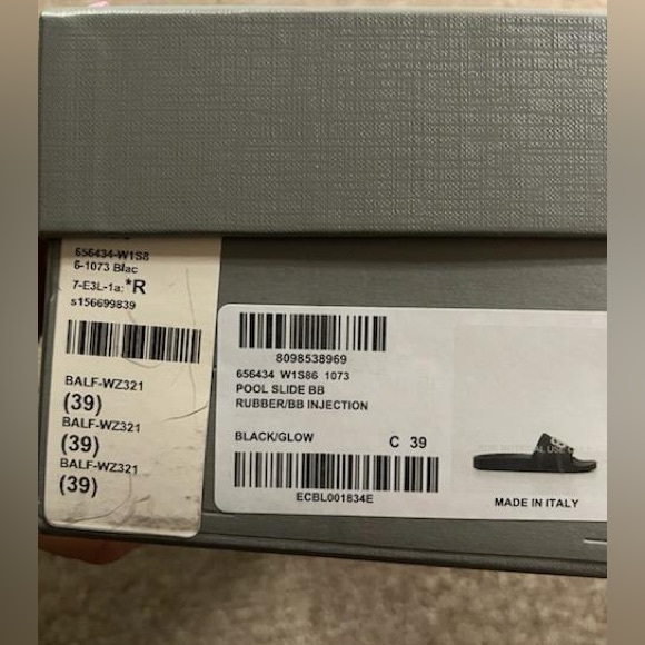 Balenciaga slides size 39 - Picture 2 of 4